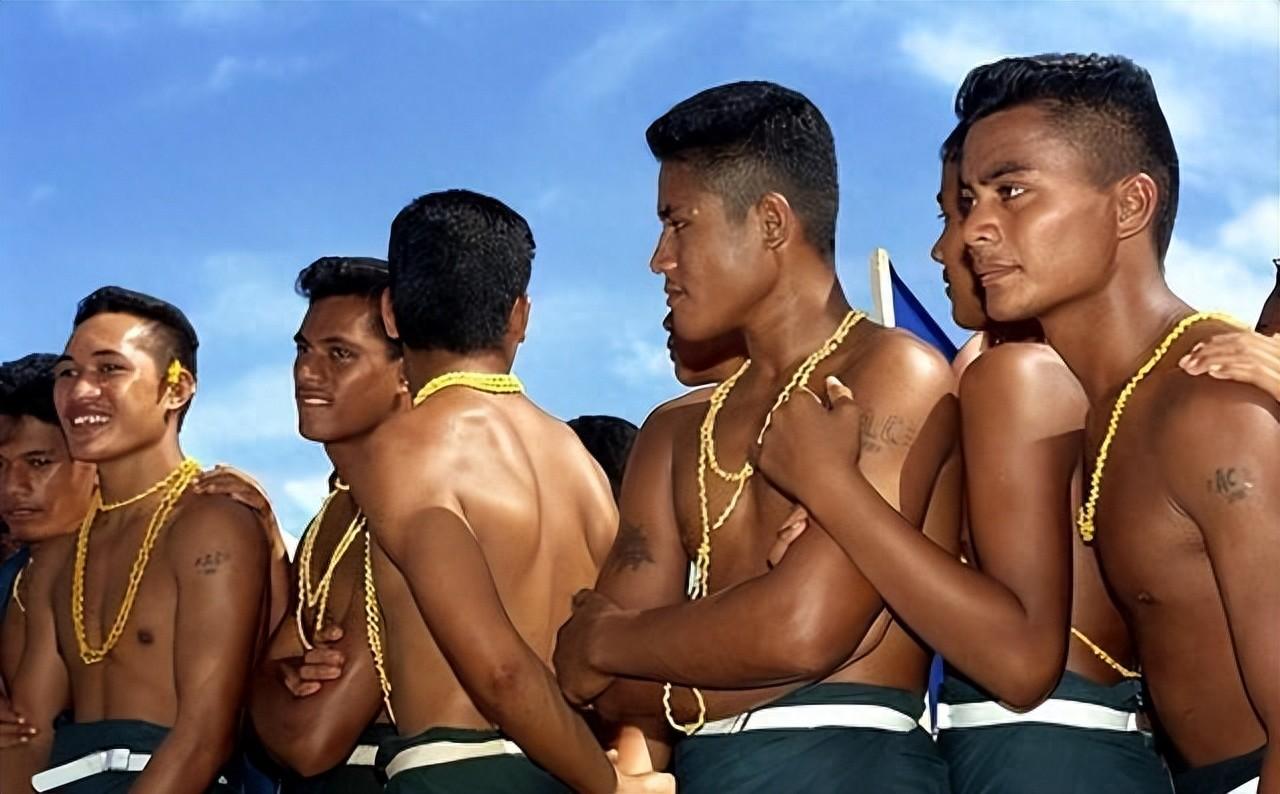 萨摩亚人究竟有多“开放”？男女隐私毫无保留，以赤裸为美！咱国人装修新房，头等