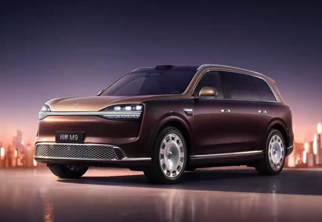 3月份刚换上896线激光雷达，不到10天新款申报图就曝光了，一个半月内改款和换代