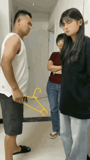 该如何珍惜这份父爱？估计只有到了她为人母的时候才能体会到吧？但愿姑娘能早一天