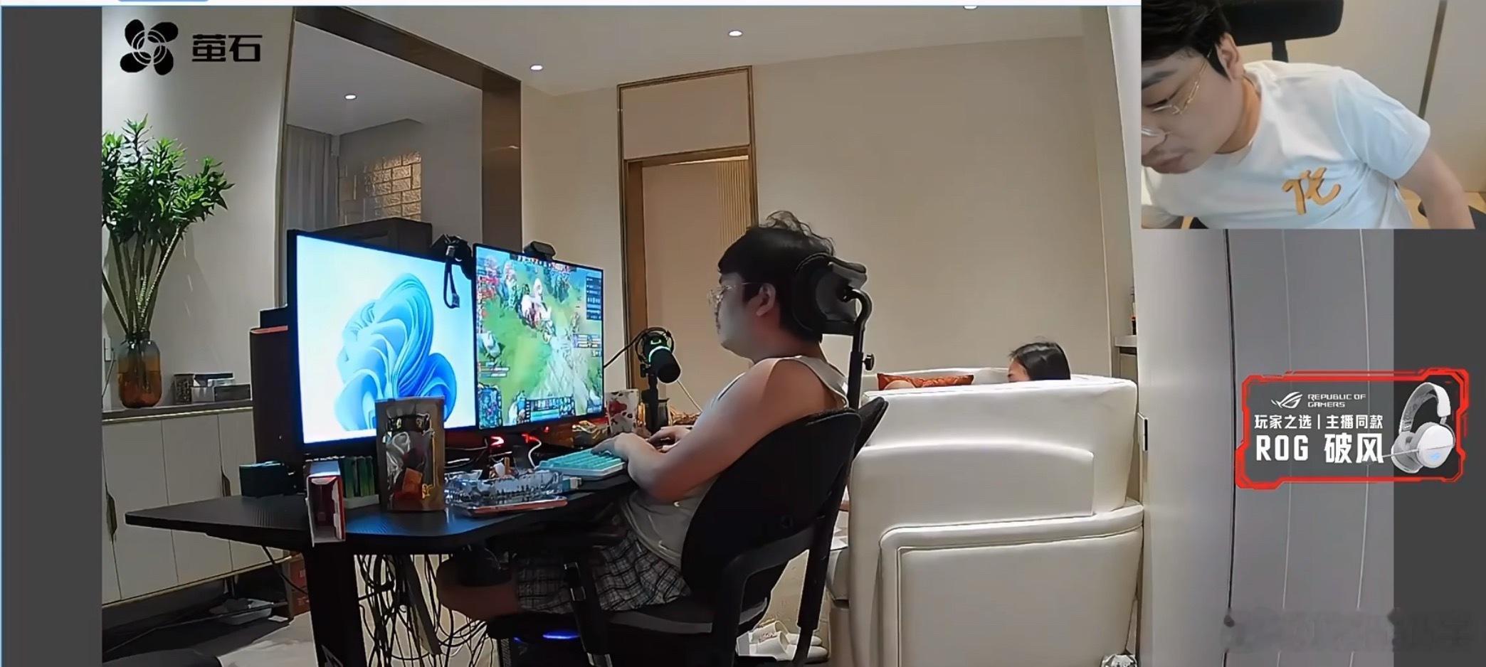 昨天龙神直接直播夺冠时的监控录像回应有些弹幕的节奏，并且把之前告弹幕的8000赔