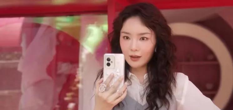 绽放的许开心，黎笑笑的扮演者是谁？黎笑笑的扮演者是于欣禾，原名叫余蓓蓓，199