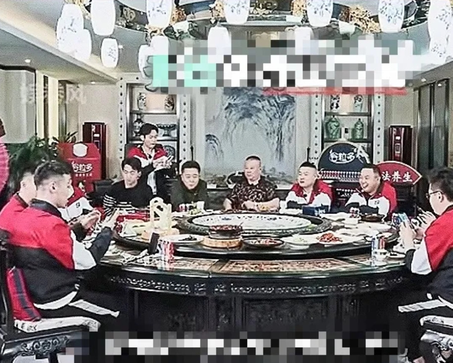 主持人问于谦德云社最孤独的人是谁？于谦在一档电视访谈节目中，接受采访时回答了主