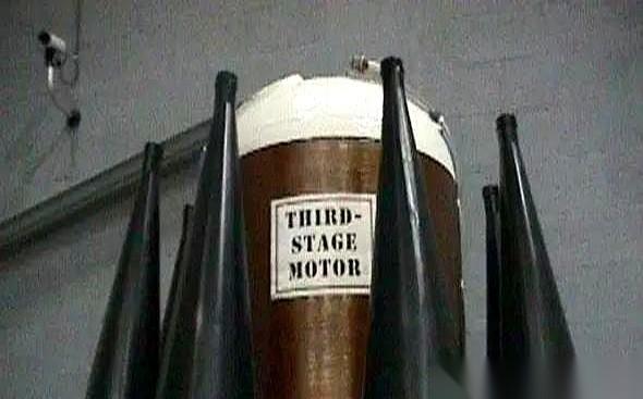 美国人当年在喜马拉雅山，丢了个核反应堆。是的，你没看错，装满了剧毒“钚”的那种