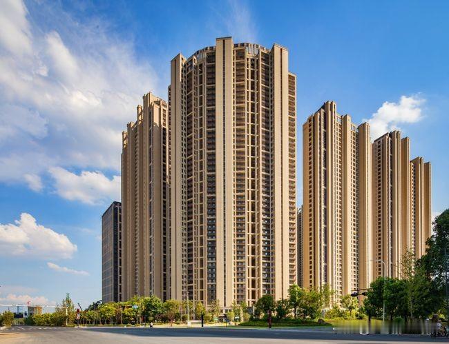 房子定调为大宗商品，和车子家电一个属性。也就是说房子可以随行就市，可以随着市