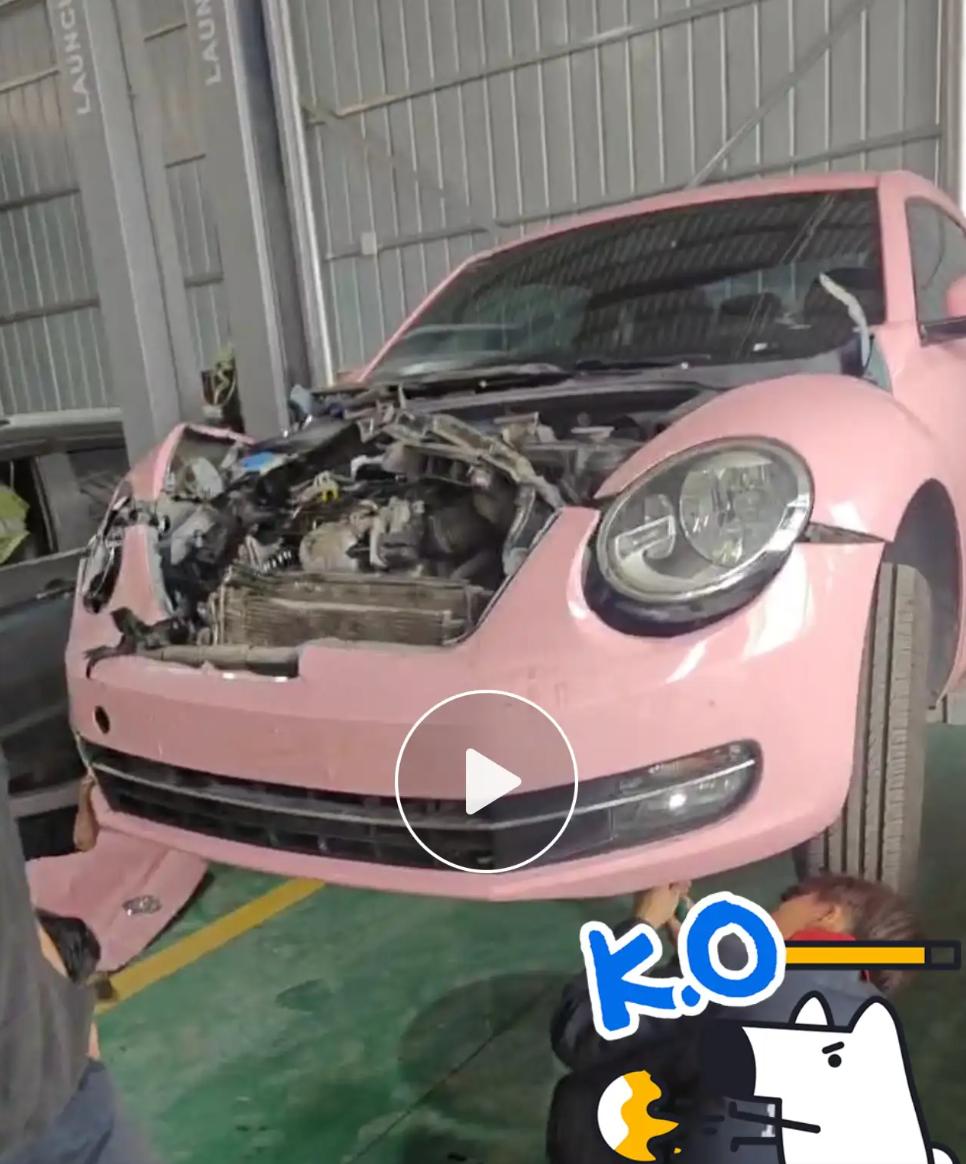 女司机逆行、无证驾驶、狂叫“赔我宝马”，结果全都“喜提小黑屋”！事情还没完，刚