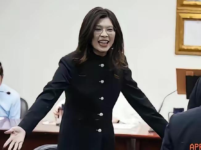 人善被人欺！郑丽文不再忍，直接掀桌：底线已破，没必要再惯！“人善被人欺，马