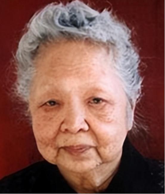 1957年，美国海关私吞了中国女人行李箱里面的6800美元现金，他们开心地笑了起