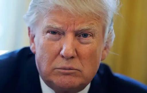 当年把中国贪官当宝贝护着，如今10万移民塞不回去就威胁中国？美国这波双标太离谱！