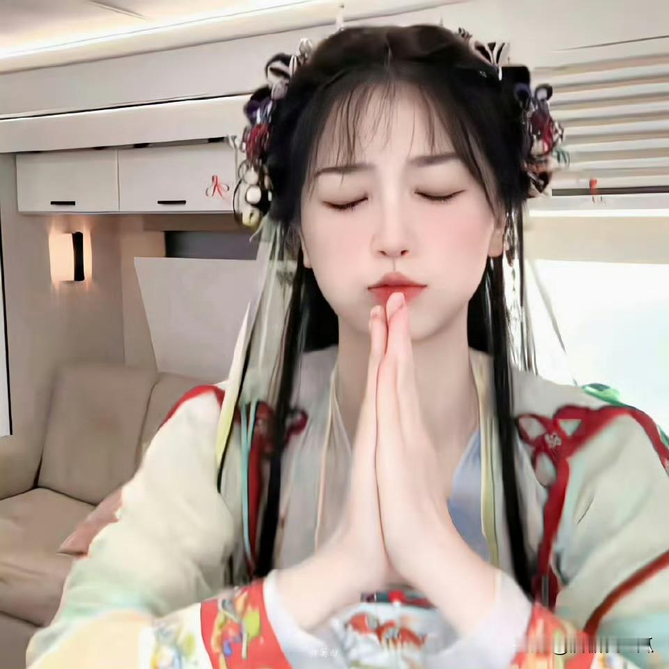 虞书欣没想到都一个月了大家怎么还没有忘记，她对于网上的事情没办法评论，因为多