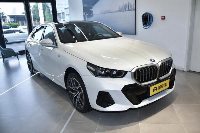 2026款宝马即将发售，对比🆚25款，先看看25款有哪些更好的升级方案第一个