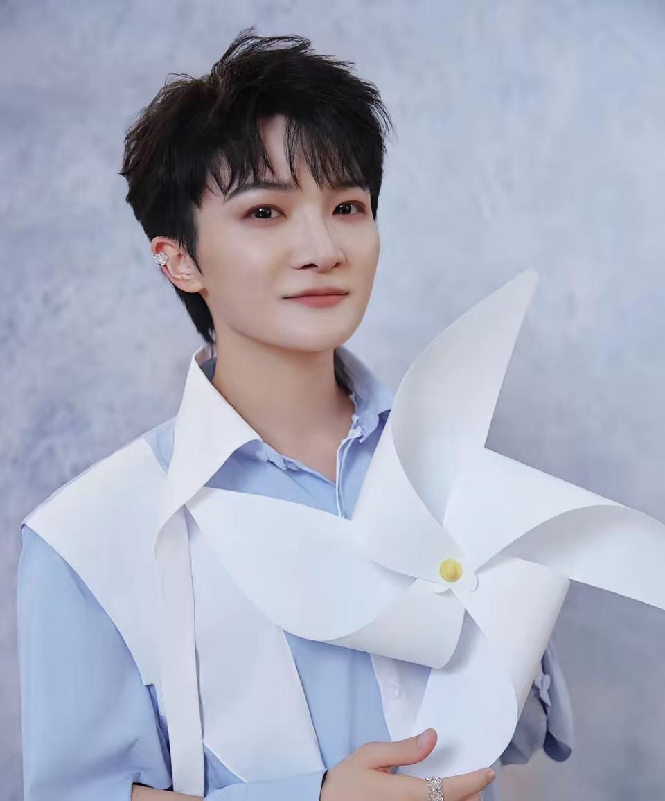 《全运会》口碑变差，主要是开场的这个角色没选对人周琛的唱功是好，但他有一点不好