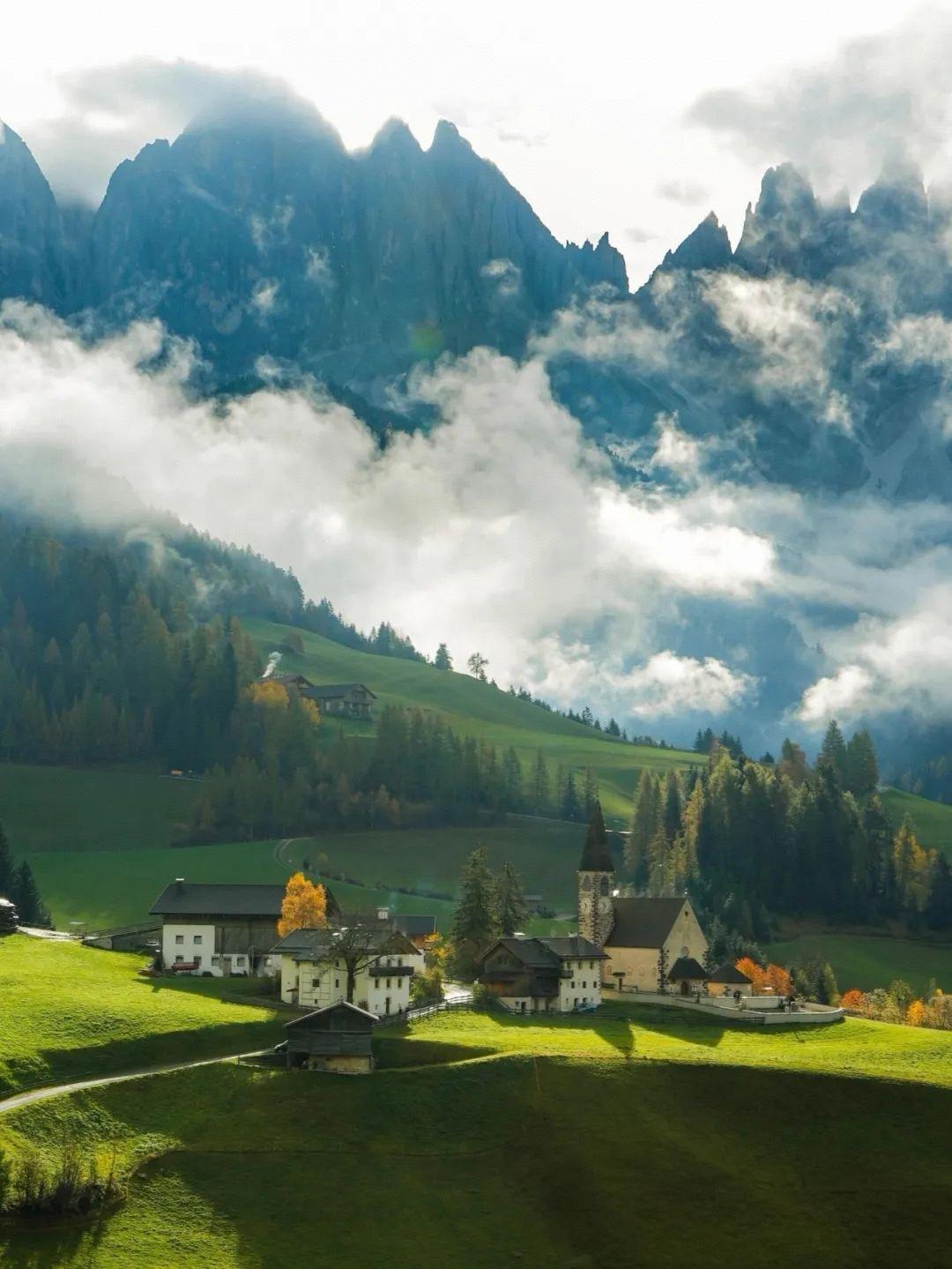 常能在网上听到一些所谓专家称补课无用，这其实要区别看待。对于那些学习上已“病入膏