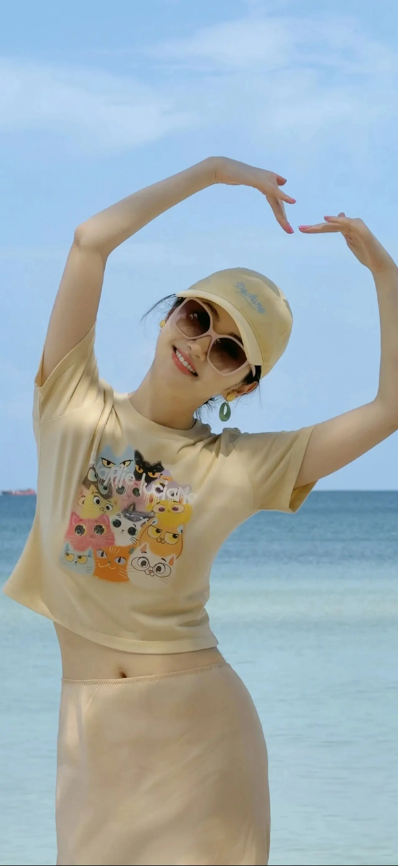 景甜海边美景，少女感爆棚
