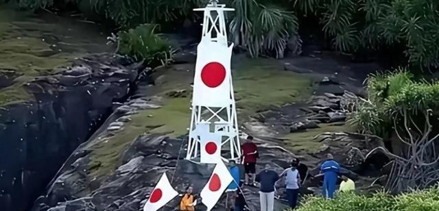 现在终于明白，为什么咱们没趁着中日紧张把钓鱼岛上的灯塔拆掉，因为这个灯塔很可能会