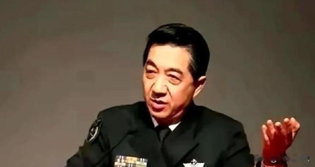 张召忠真是伟大的预言家！2015年他就说过：“美国啥也不干，让东方大国追，20年