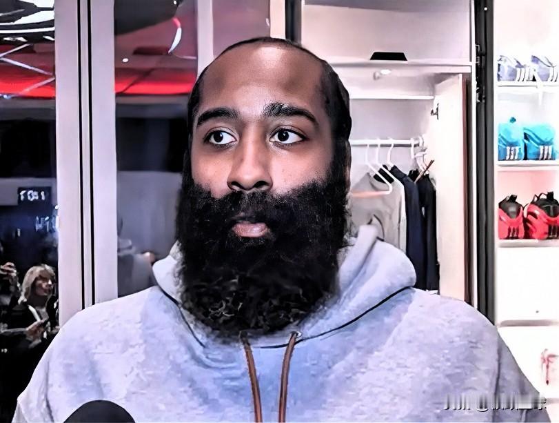 哈登坦言快船仍在磨合期！亲承愿为团队转型无球，曝光休赛期秘密训练