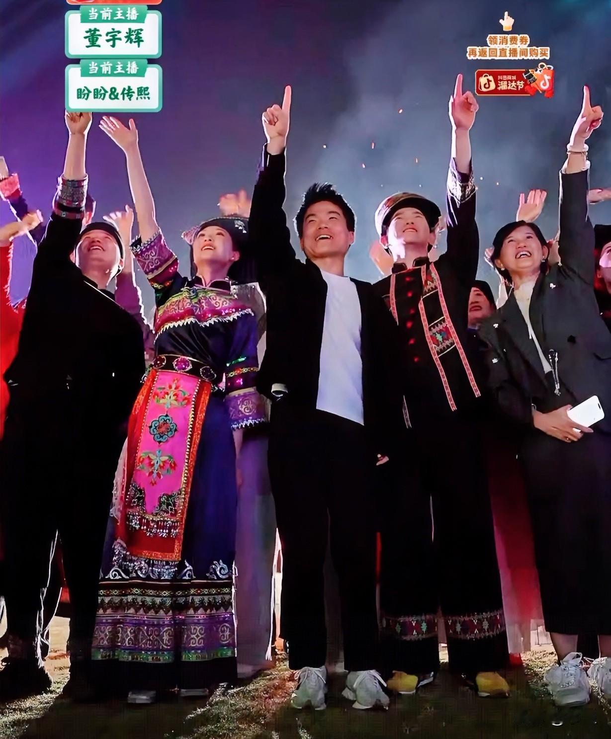 现在对广西人的好感度爆棚因为他们宠着董宇辉全方位力挺他，支持他董宇辉到广西