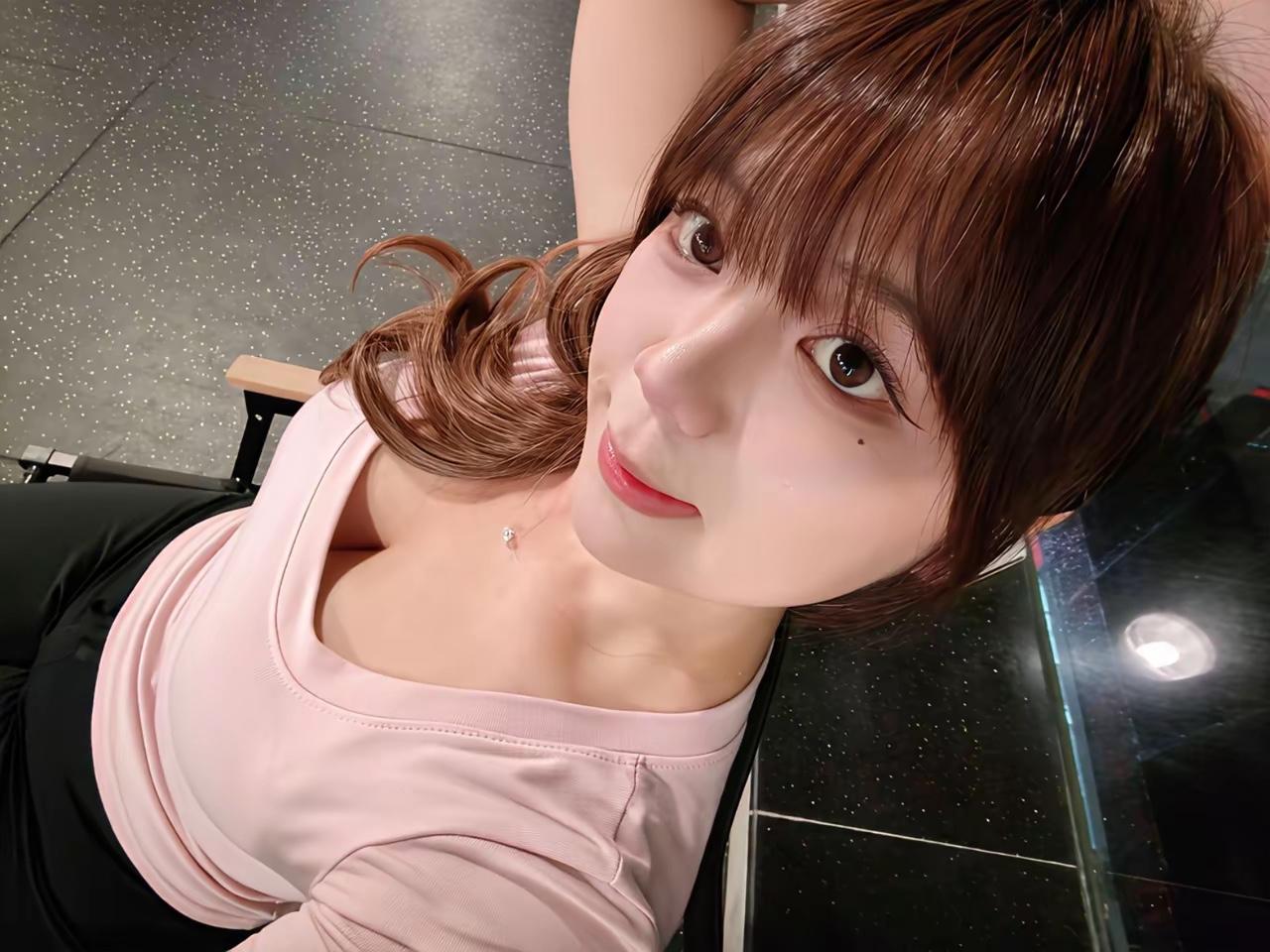 25岁，真的有那么多人喜欢吗？有人会说：这个年纪，褪去了青涩，眼神坚定又带点