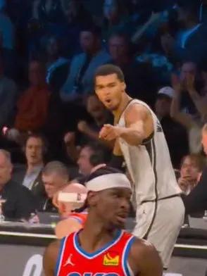 最后马刺有可能会登顶马刺年轻，还有高度，多持球手+超级护框手，其实是打雷霆的很