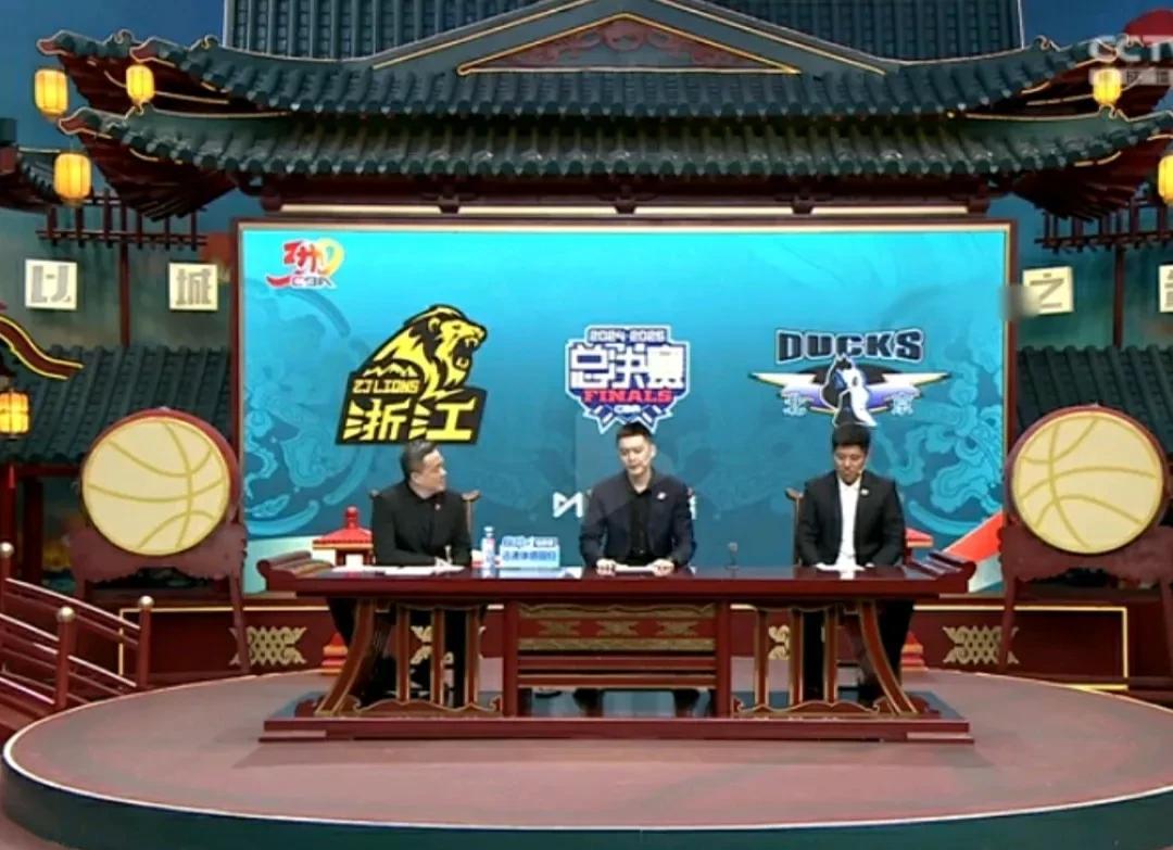 哈哈，太搞笑！不得不说，杨鸣指导太会整活了，在解说总决赛过程中，他直言不讳地承