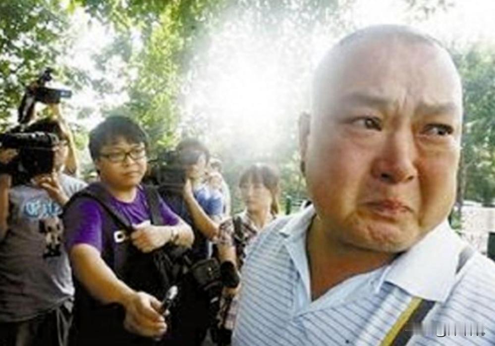 2012年，廖丹因为欠下医院17.2万元透析费用，警方在医院将其带走，随后一