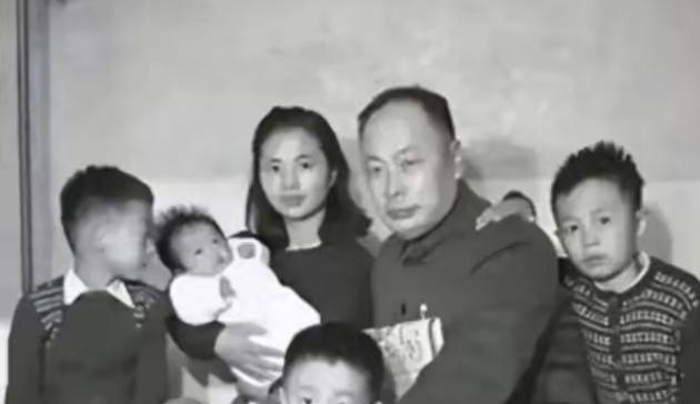 1974年，陈毅夫人张茜病重弥留之际，盯着三个儿子只说了一句话："妹妹不出嫁，你