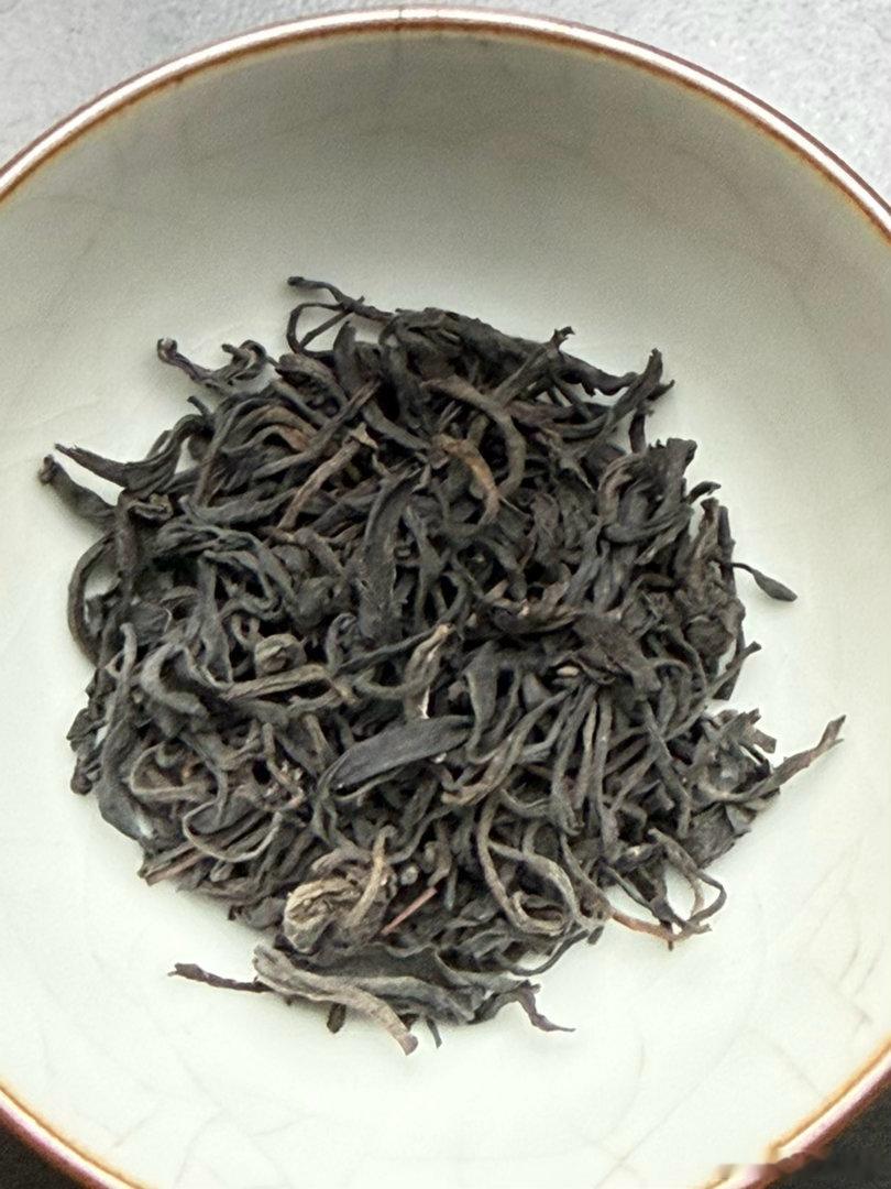 在售陈年六堡茶，我最喜欢喝的是2008年山坪明前南方干仓放养原种！现在网上卖老茶