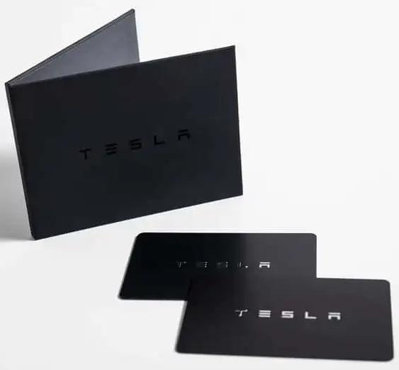【特斯拉或停止为新车提供实体钥匙！】特斯拉未来可能不再为新车默认提供实体钥匙卡