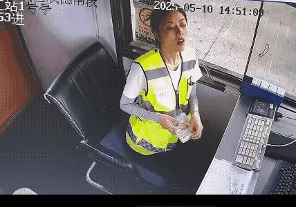 为什么大多数人都怕蛇，哪怕再小的蛇，难道是祖先的伤痛记忆刻在基因里了？