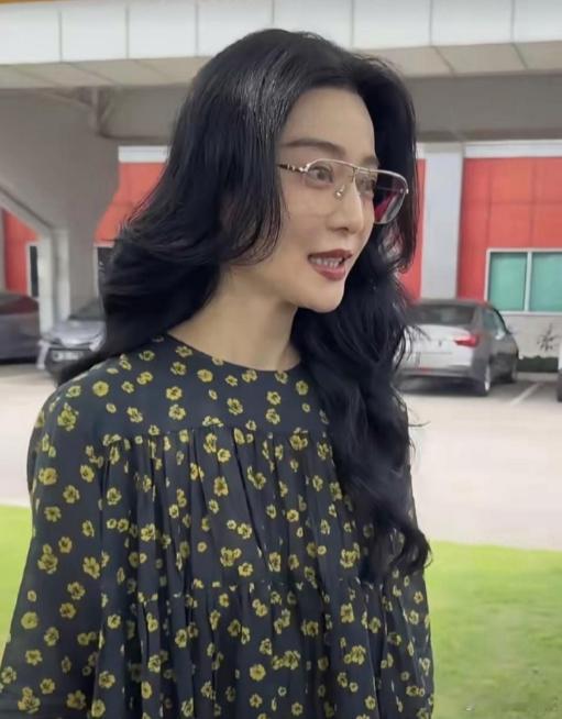 她是真老了，看着好普通啊。