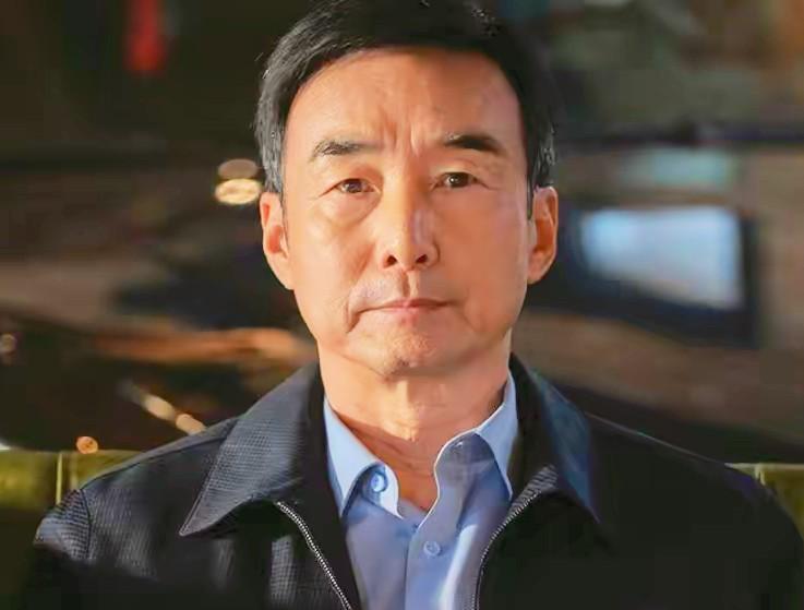 江远并不是愚蠢的公子哥《以法之名》差点就被江远看似纨绔的假象蒙蔽了！其实他一直