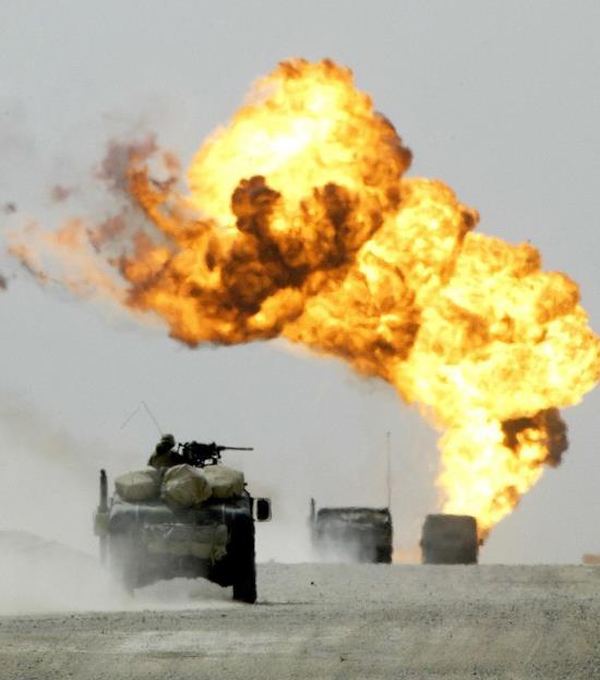 美军当年不费吹灰之力就攻占了伊拉克，令很多人包括军事家都没想到。伊拉克确实有百