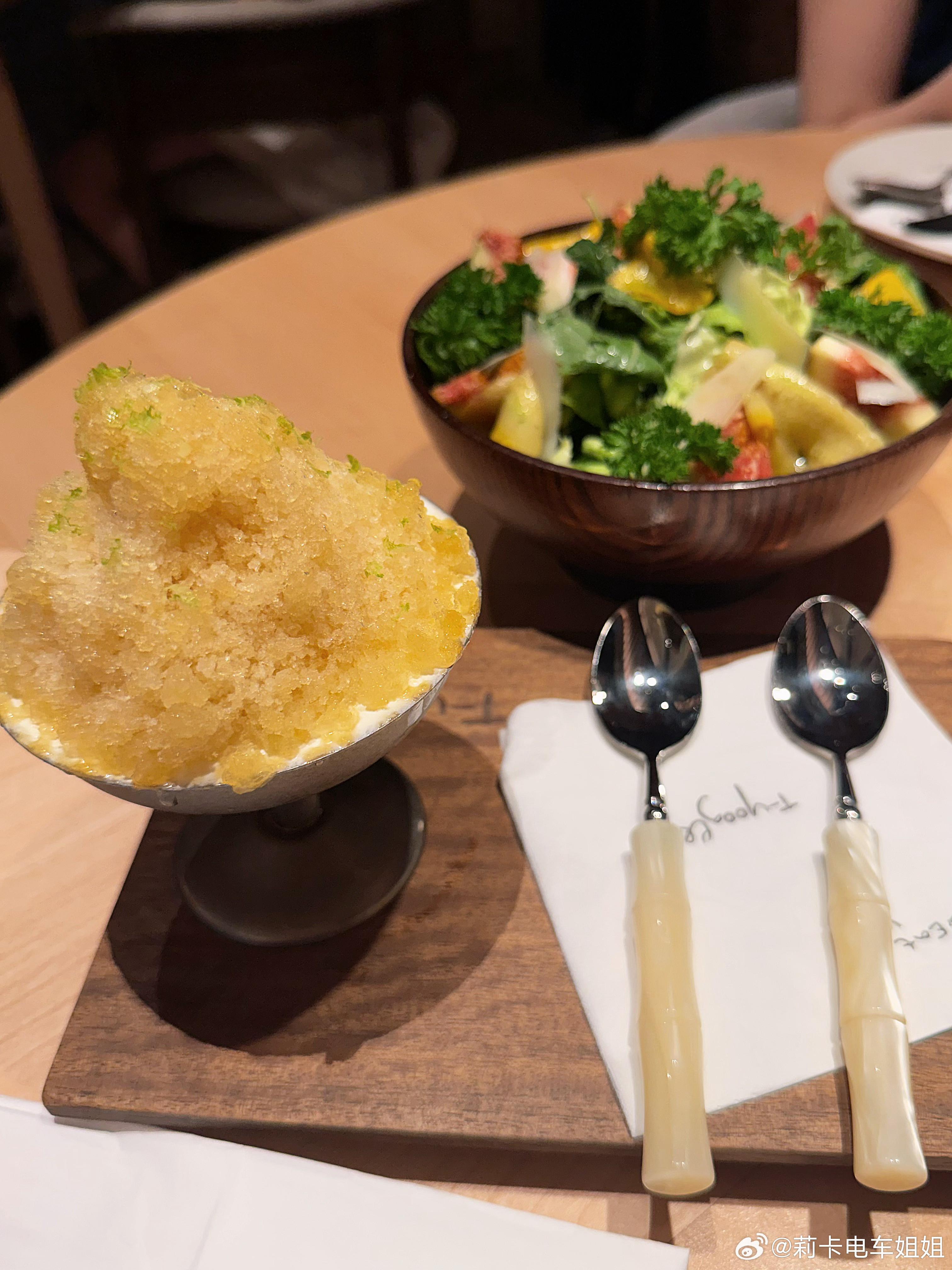 排两小时吃上的漂亮饭，除了图2的饭不错，其它都一般般[睡觉]​​​