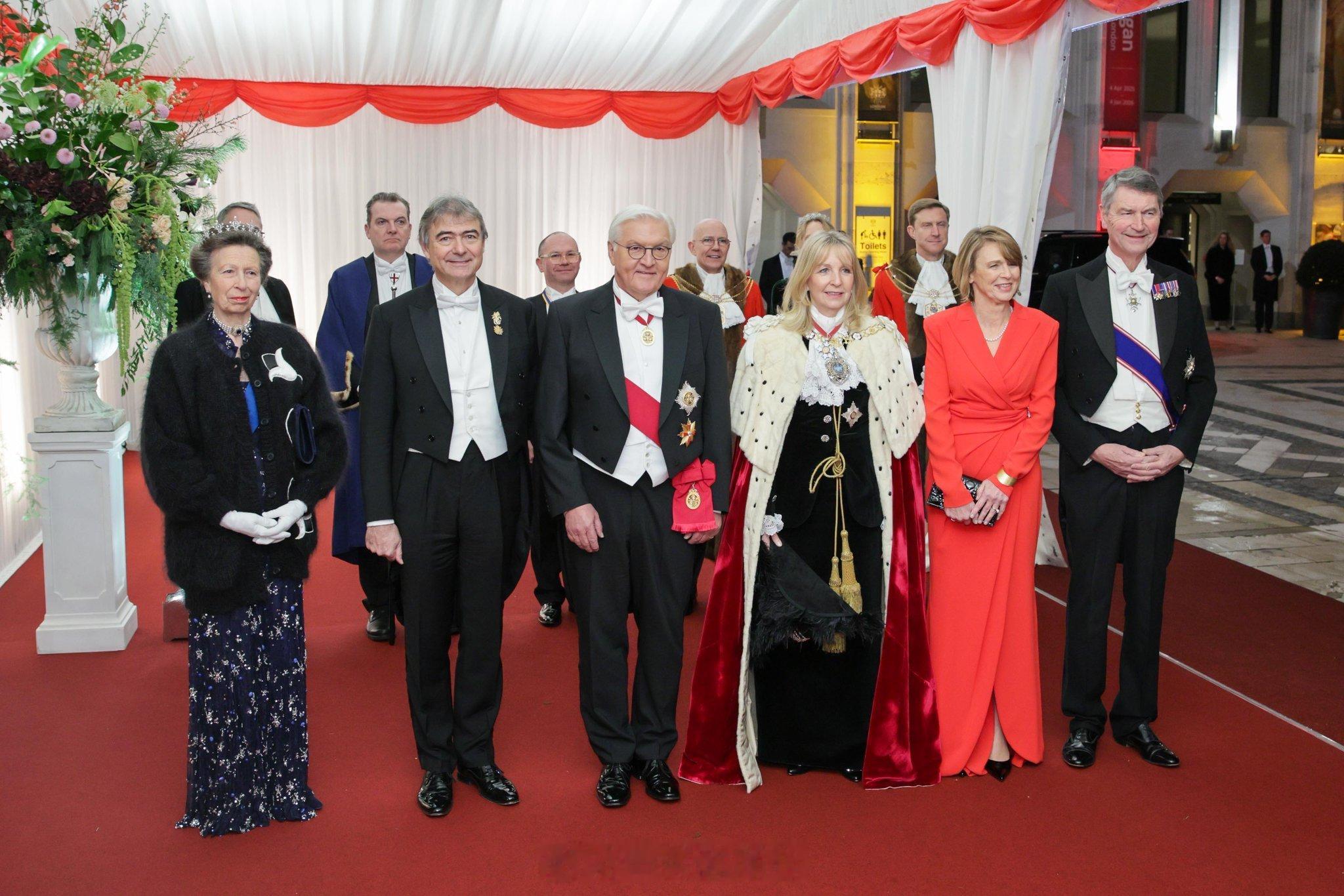 英国王室2025年12月4日，安妮长公主和蒂莫西劳伦斯爵士在伦敦市政厅出席伦