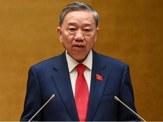 刚从中国回去的苏林，转头发现越南面临大麻烦 先说说那看似亮眼的制造业。9.7