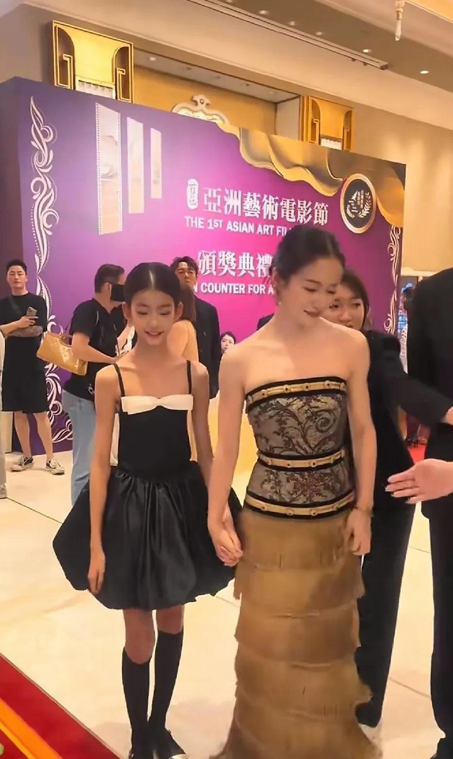 江一燕和她的女儿