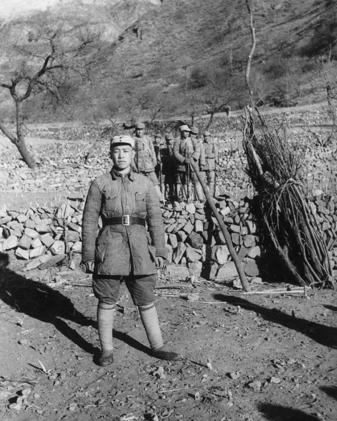 真实地雷战：一位英国贵族抗战在<em>晋察冀边区</em>