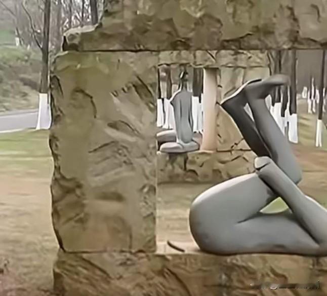 贵阳一雕像被投诉，本来以为是市民太“玻璃心”了，直到我看完后……瞬间觉得，