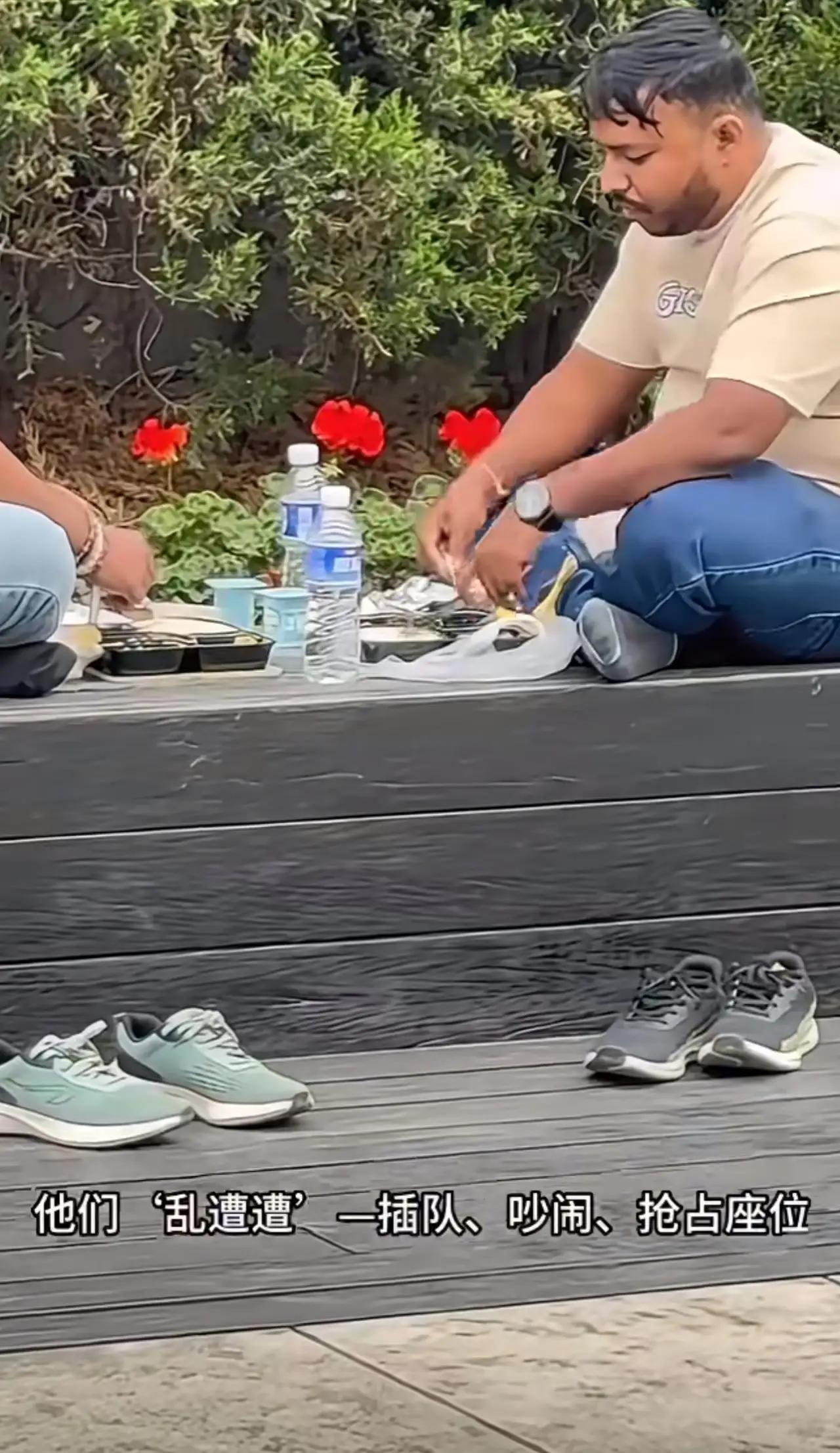 广东姑娘陈悦，家有三套房。她嫁给印度老公拉杰三年，每个月给婆家一万元以上，以改