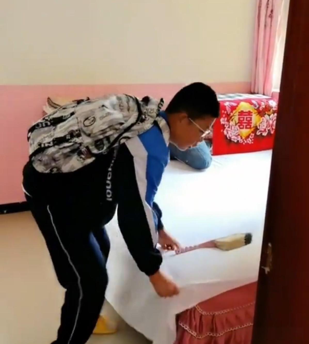 这孩子学习成绩虽然普通，但是也非常拿得出手！陕西榆林，一个13岁的男孩子学习成