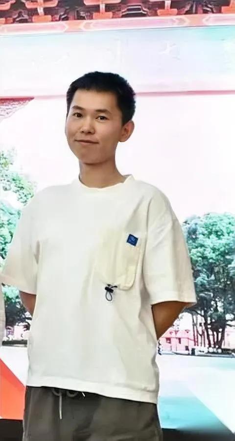 贵州博士黄鹏，在意大利雪山没了。不是旅游，是去论文考察。可多洛米蒂的冬天