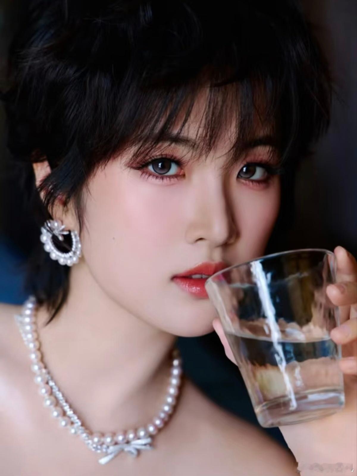 姚安娜：被美到了，丝稠珍珠的顶级光泽感！​​​