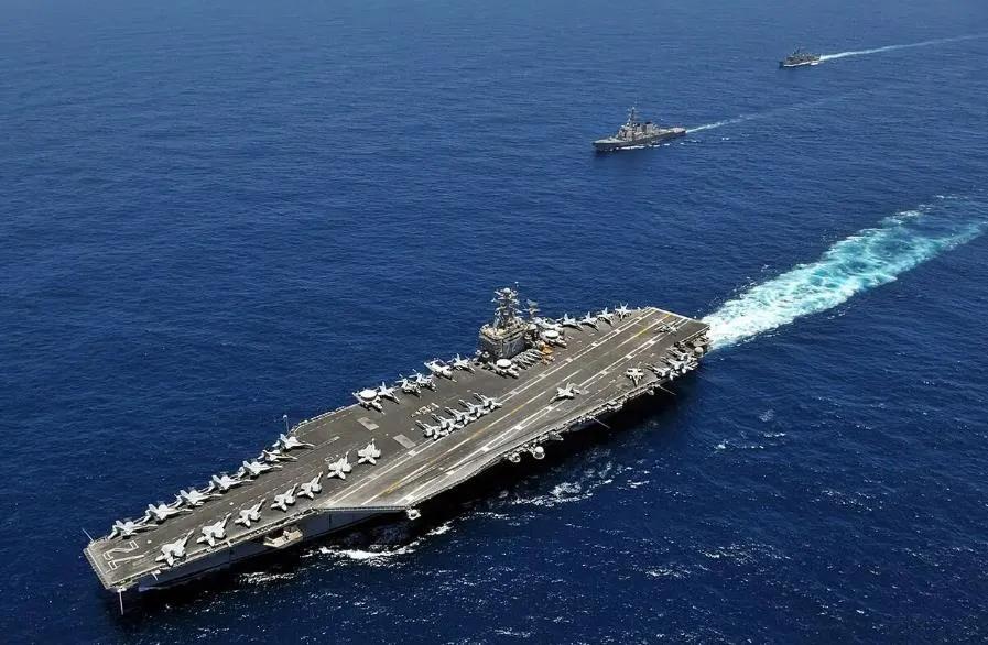 美国总统老特就美国向中东地区增兵发声：“我们有一支庞大的舰队正向伊朗方向推进。我