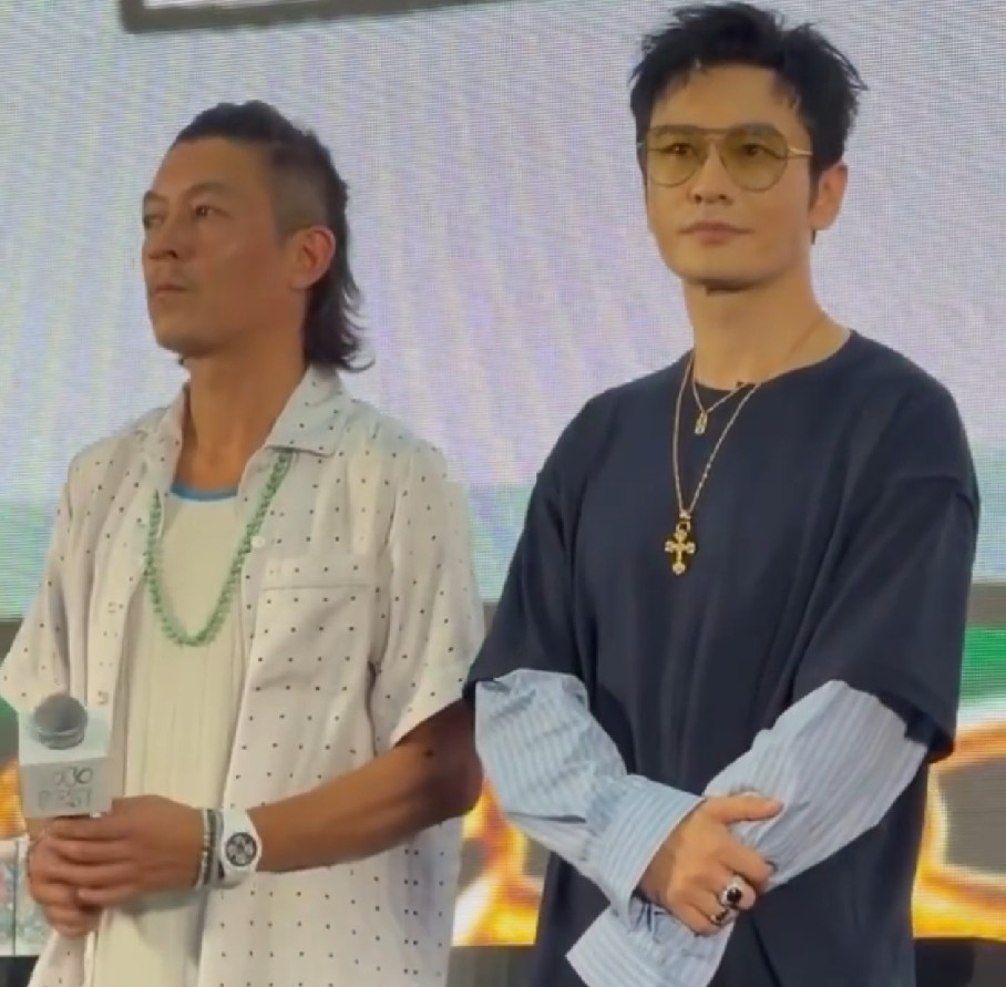 看到陈冠希和黄晓明站在一起，我才明白，红才是明星的补品，大补。陈冠希年轻时的颜值，男神中的男神，黄晓