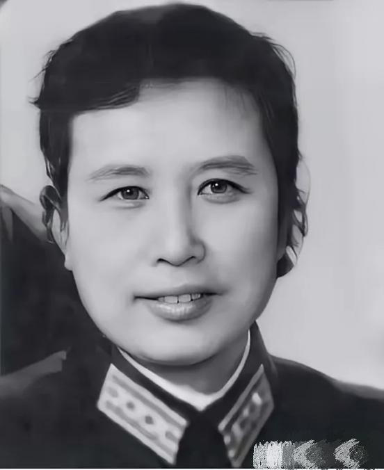 1938年奔赴延安的富家女廖冰，一辈子不愿依附丈夫做清闲官太太，晚年曾在西德波