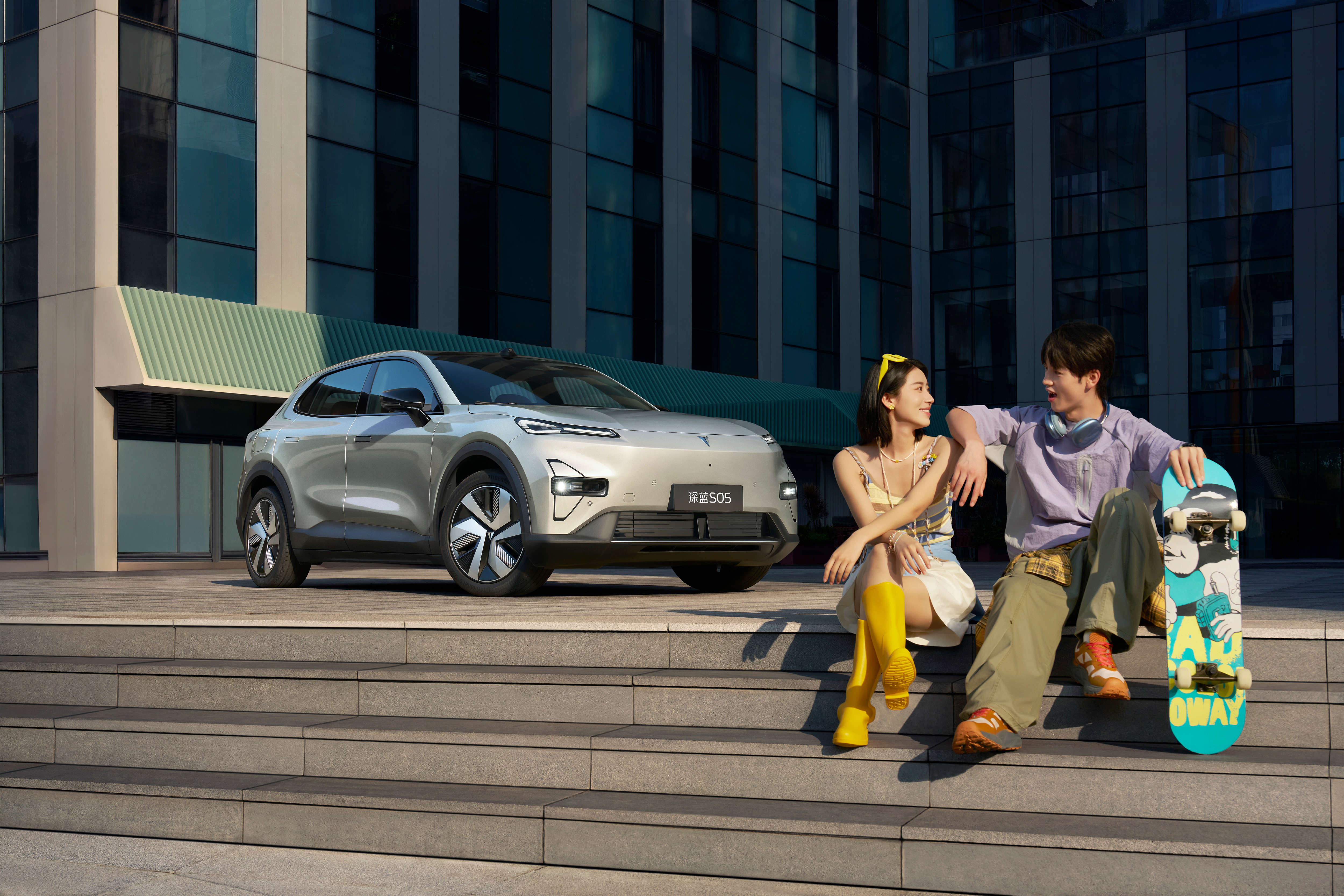 深蓝S05获3月新能源紧凑型SUV销量第一深蓝S05：低调干大事的典范国内市占率