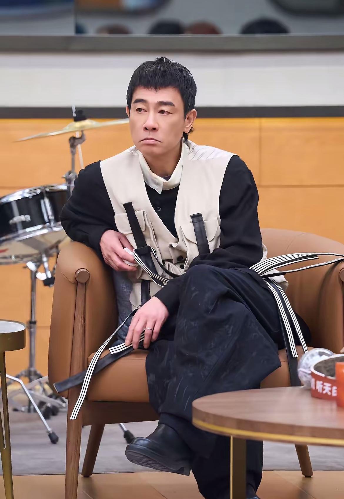 娱乐圈出现了一个可怕的演员，那就是陈小春不是因为他的演技和颜值有多好，而是因