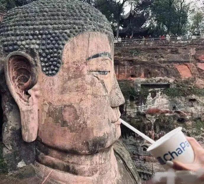什么时候成为发达国家？1.你去开家长会，遇到县长也在，而且就坐你隔壁2.你