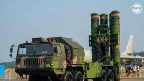 普京的尴尬：中国“红旗”超越S400，军工合作迎新局