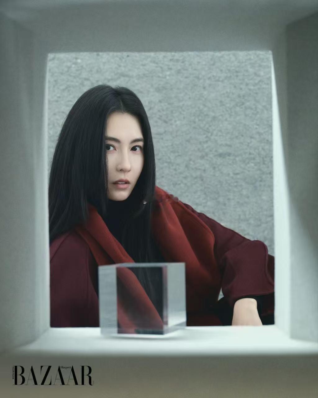 张柏芝白开水妆极简妆容反而把她的骨相优势全露出来了，张柏芝真的越简单越惊艳！